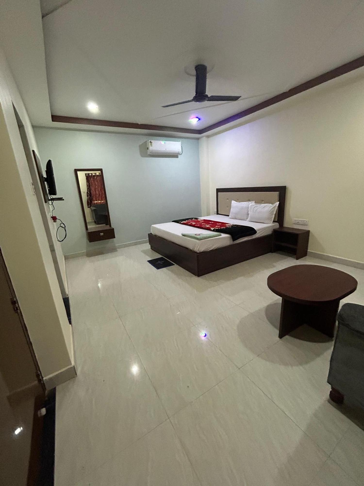 Prantik Hotel And Resorts Tajpur Exterior photo